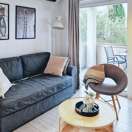 2 Bedroom Beautiful In Rab Apartman Rab Town