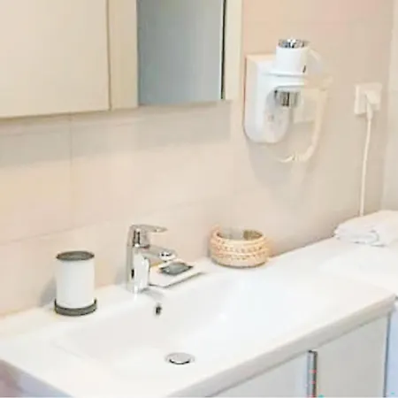 Apartment In Rab With Wifi *