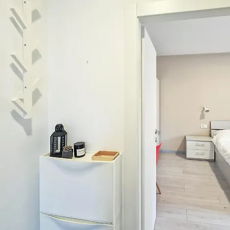 Apartment 2 Bedroom Beautiful In Rab Rab Town