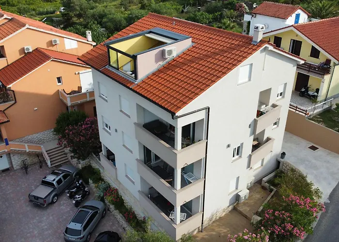 2 Bedroom Beautiful In Rab Apartment