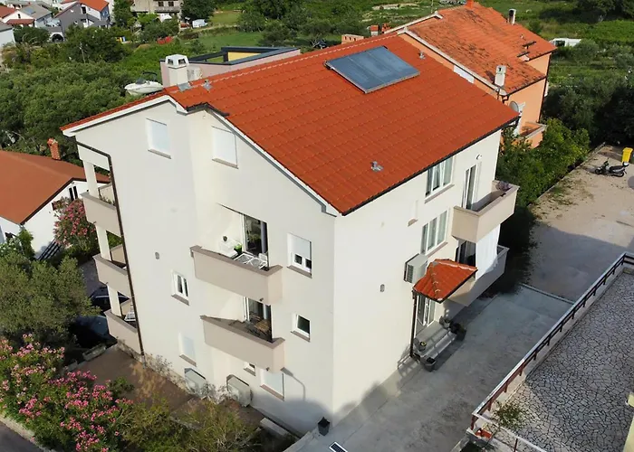 2 Bedroom Beautiful In Rab Rab Town