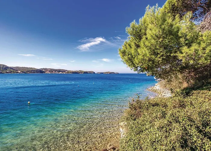 2 Bedroom Beautiful In Rab *